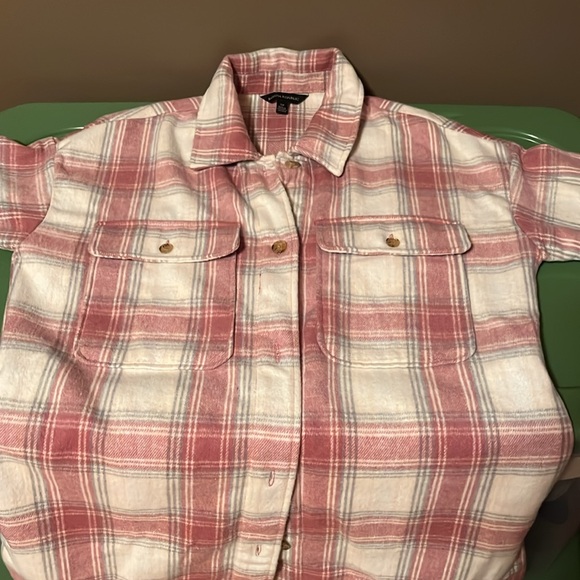 Banana Republic Shacket - Picture 5 of 8